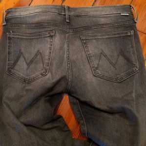 Mother Looker Ankle Fray in Huntress 30